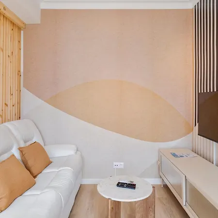 The Anna - Station Apartamento